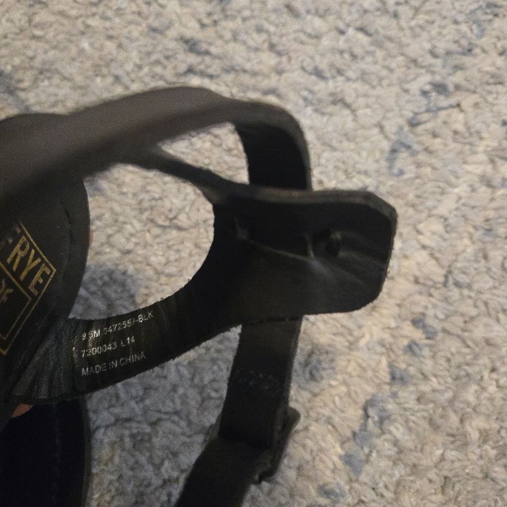 Frye Taylor Black Leather Ankle Strap Thong Sandals Gladiator Flats Size 9.5 - Picture 4 of 9